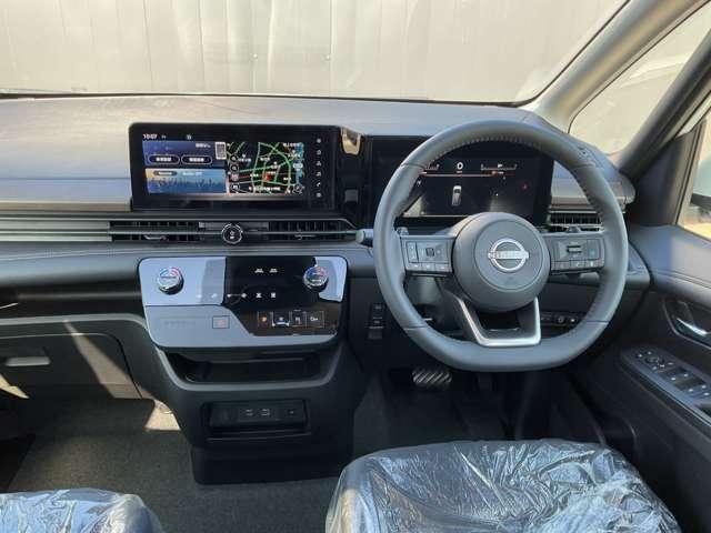 前席全体の内装になっております。広々しており尚且つ、落ち着きのある内装となっております☆