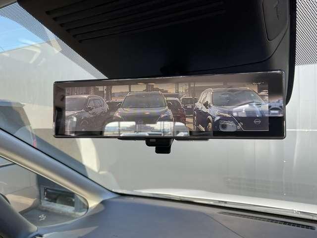 インテイリジェントスマートルームミラーを装備しておりますので、後席の荷物・後席者を気にすることなく、後続車等の確認をすることができます☆