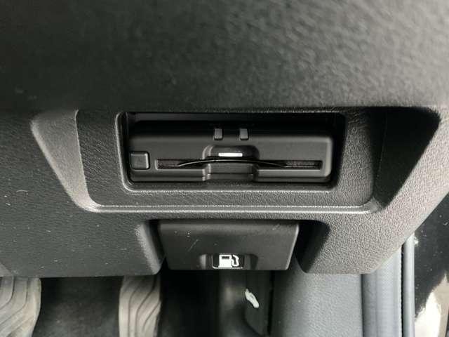 オーラ １．２　Ｇ　ＦＯＵＲ　４ＷＤ　大画面メモリーナビ　全周囲カメラ　４ＷＤ　ワンオーナー車　エマブレ　全周囲　ＬＤＷ　記録簿　盗難防止システム　オートエアコン　スマートキー　バックカメラ　ＬＥＤライト　アルミホイール　４ＷＤ　ＥＴＣ車載器　ナビＴＶ　メモリーナビ　ＡＢＳ（9枚目）