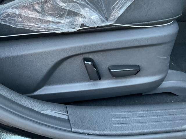 オーラ １．２　Ｇ　雹害車　日産コネクトナビ　全周囲カメラ　自動（被害軽減）ブレーキ　ＬＥＤ　ＬＫＡ　サイドカメラ　ＥＴＣ　カーテンエアバッグ　アルミホイール　禁煙　インテリジェントキー　パワーウィンドウ　ワンオーナー　フルオートエアコン　キーレスエントリー（9枚目）