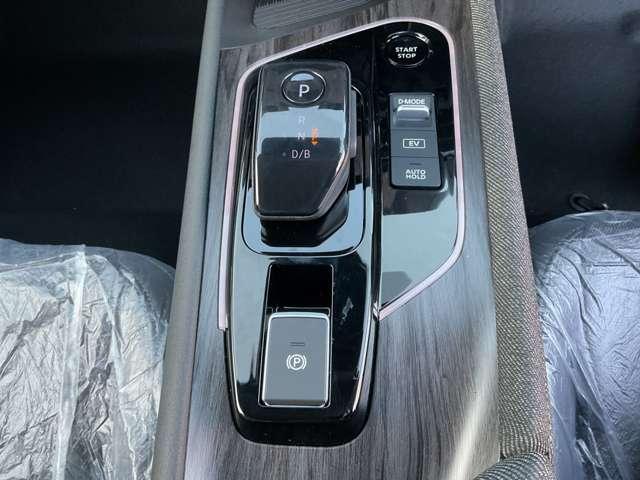 オーラ １．２　Ｇ　雹害車　日産コネクトナビ　全周囲カメラ　自動（被害軽減）ブレーキ　ＬＥＤ　ＬＫＡ　サイドカメラ　ＥＴＣ　カーテンエアバッグ　アルミホイール　禁煙　インテリジェントキー　パワーウィンドウ　ワンオーナー　フルオートエアコン　キーレスエントリー（14枚目）