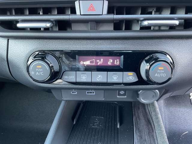 オーラ １．２　Ｇ　雹害車　日産コネクトナビ　全周囲カメラ　自動（被害軽減）ブレーキ　ＬＥＤ　ＬＫＡ　サイドカメラ　ＥＴＣ　カーテンエアバッグ　アルミホイール　禁煙　インテリジェントキー　パワーウィンドウ　ワンオーナー　フルオートエアコン　キーレスエントリー（12枚目）