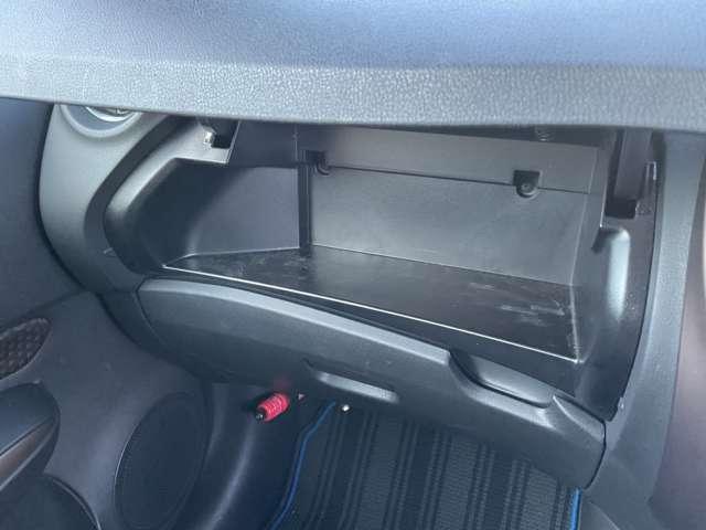 ノート １．２　ｅ－ＰＯＷＥＲ　メダリスト　日産純正メモリーナビ　全方位カメラ　被害軽減ブレーキ　ＴＶナビ　ドライブレコーダ　バックモニター　インテリキー　ＬＥＤランプ　車線逸脱警報システム　ワンオーナー　キーフリー　アルミホイール　ＥＴＣ　オートエアコン　記録簿　メモリーナビ（15枚目）