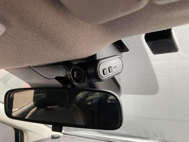 ノート １．２　Ｘ　大画面メモリーナビ　バックカメラ　ＥＴＣ２．０　リアカメラ　衝突被害軽減ブレ－キ　ＥＴＣ付　禁煙車　ＬＥＤヘッドライト　レーンアシスト　インテリジェントキー　ワンオーナー　ドラレコ　整備記録簿　盗難防止システム　ワンセグＴＶ　ＴＶナビ　メモリーナビ（7枚目）