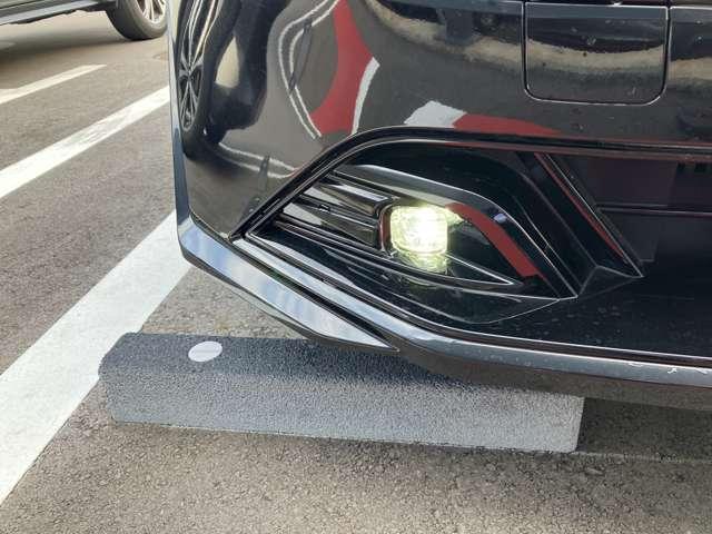 オーラ 1.2 G 雹害車 全方位カメラ 自動(被害軽減)ブレーキ LED LKA サイドカメラ アルミホイール 禁煙 インテリジェントキー パワーウィンドウ ワンオーナー フルオートエアコン キーレスエントリー バックモニター エアバッグ(8枚目)