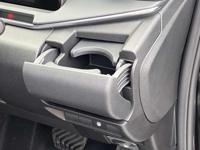 オーラ １．２　Ｇ　雹害車　全方位カメラ　自動（被害軽減）ブレーキ　ＬＥＤ　ＬＫＡ　サイドカメラ　アルミホイール　禁煙　インテリジェントキー　パワーウィンドウ　ワンオーナー　フルオートエアコン　キーレスエントリー　バックモニター　エアバッグ（24枚目）