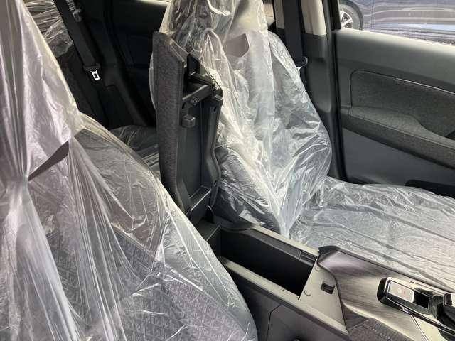 オーラ １．２　Ｇ　雹害車　全方位カメラ　自動（被害軽減）ブレーキ　ＬＥＤ　ＬＫＡ　サイドカメラ　アルミホイール　禁煙　インテリジェントキー　パワーウィンドウ　ワンオーナー　フルオートエアコン　キーレスエントリー　バックモニター　エアバッグ（26枚目）