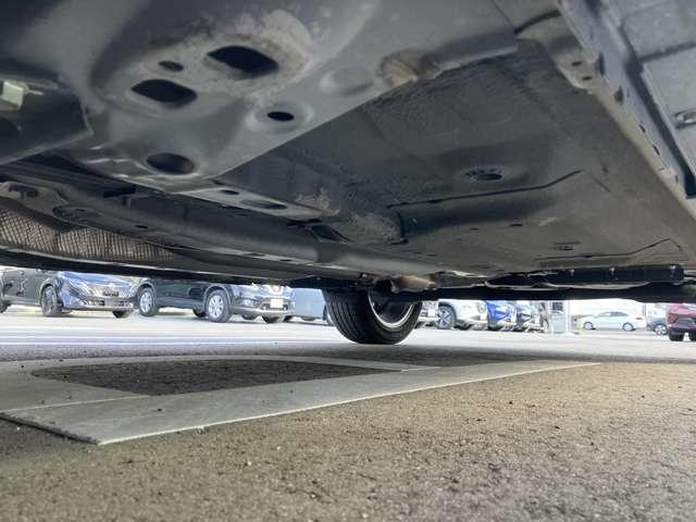 キックス １．２　Ｘ　（ｅ－ＰＯＷＥＲ）　寒冷地　大画面メモリーナビ　全方位カメラ　ナビ＆ＴＶ　寒冷地仕様　ワンオ－ナ－車　追従クルコン　スマートキー　ＬＥＤヘッド　レーンアシスト　パワーステアリング　盗難防止システム　ドライブレコーダー　ＥＴＣ　整備記録簿有　メモリーナビ　アルミ（28枚目）