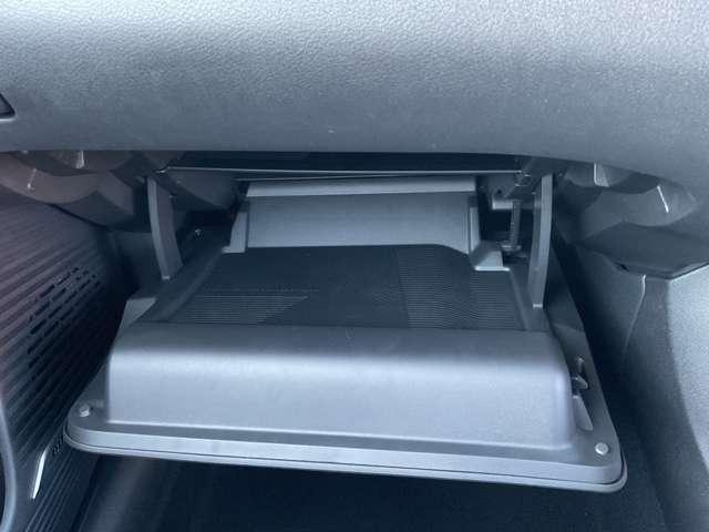 オーラ １．２　Ｇ　レザーエディション　雹害車　日産コネクトナビ　プロパイロット　ワンオーナ　追突防止　レーダークルーズ　本革　車線逸脱警報装置　禁煙車　ＬＥＤ　バックモニター　ＥＴＣ　インテリジェントキー　メモリーナビゲーション　ＡＷ　キーレスエントリー　オートエアコン　ＡＢＳ（19枚目）