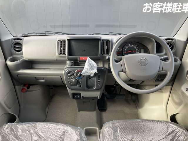 クリッパーバン ６６０　ＧＸ　ハイルーフ　雹害車　ＬＥＤヘッド　シートヒーター　衝突軽減ブレーキ　スマートキー　ワンオーナー　レーンアシスト　エアコン　ＬＥＤヘッド　キーレス　Ｗエアバッグ　アイドリングストップ　パワステ　ＡＢＳ（4枚目）