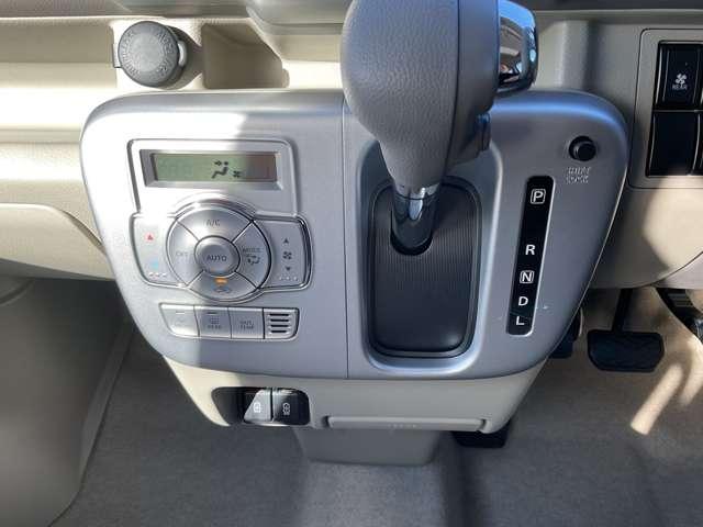 クリッパーリオ 660 E ハイルーフ 雹害車 左側オートスライド 禁煙車 LEDヘッドライト アイドリングストップ インテリジェントキー オートエアコン レーンキープアシスト 踏み間違い衝突防止(7枚目)