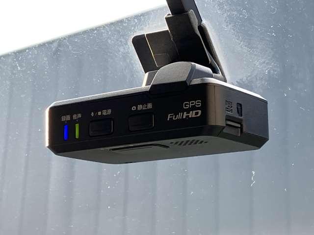 �h���C�u���R�[�_�[�t���ł��̂ŁA�L�^���Ă���܂��I���S�ł��ˁ�