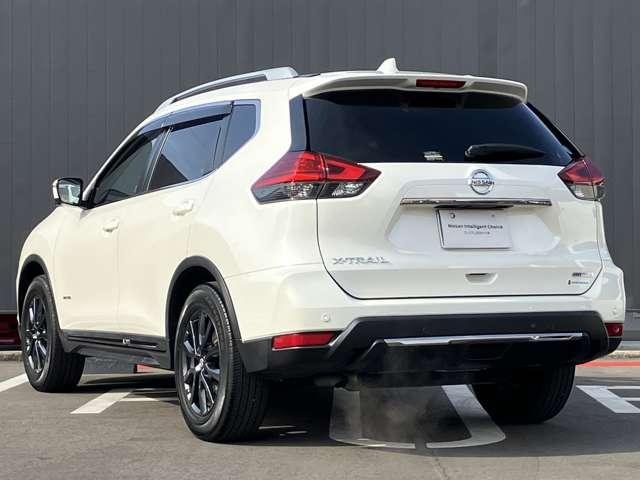 エクストレイル ２．０　２０Ｘｉ　ハイブリッド　大画面メモリーナビ　全方位カメラ　地デジ　オートマチックハイビーム　ＬＥＤヘッドライト　スマートキー　１オーナー　ＥＴＣ　ドライブレコーダー　パワーウインドウ　メモリーナビ　アルミホイール　キーレス（2枚目）