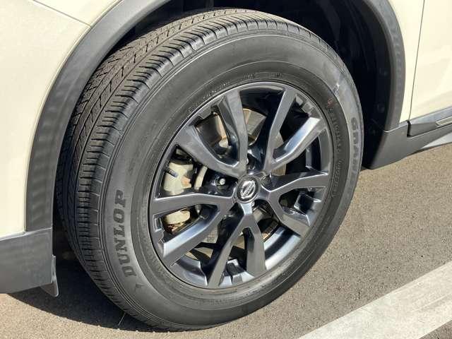 エクストレイル ２．０　２０Ｘｉ　ハイブリッド　大画面メモリーナビ　全方位カメラ　地デジ　オートマチックハイビーム　ＬＥＤヘッドライト　スマートキー　１オーナー　ＥＴＣ　ドライブレコーダー　パワーウインドウ　メモリーナビ　アルミホイール　キーレス（35枚目）