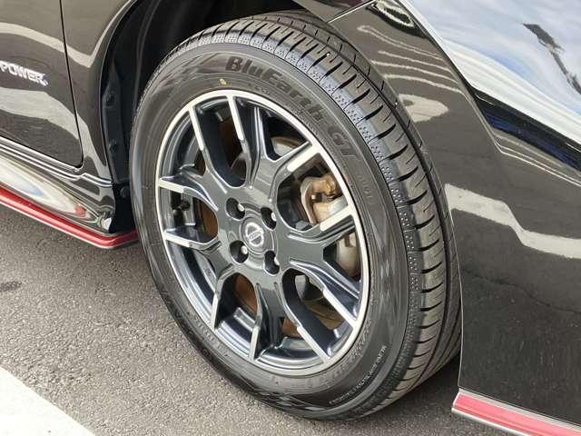 ノート １．２　ｅ－ＰＯＷＥＲ　ＮＩＳＭＯ　日産純正メモリーナビ　全方位カメラ　アラウンドビュ　エマージェンシーＢ　セキュリティー　ＡＷ　１オーナー　キーレススタート　車線逸脱警報装置　メモリーナビ付き　オートＬＥＤ　ＬＥＤヘットライト　記録簿（6枚目）