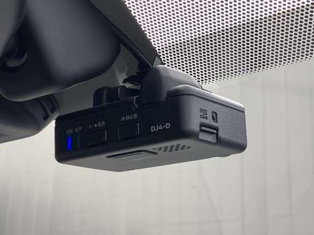 ノート １．２　ｅ－ＰＯＷＥＲ　ＮＩＳＭＯ　日産純正メモリーナビ　全方位カメラ　アラウンドビュ　エマージェンシーＢ　セキュリティー　ＡＷ　１オーナー　キーレススタート　車線逸脱警報装置　メモリーナビ付き　オートＬＥＤ　ＬＥＤヘットライト　記録簿（16枚目）