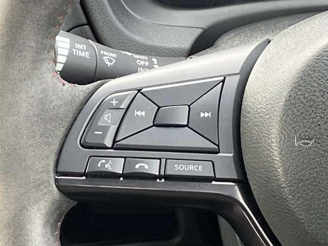 ノート １．２　ｅ－ＰＯＷＥＲ　ＮＩＳＭＯ　日産純正メモリーナビ　全方位カメラ　アラウンドビュ　エマージェンシーＢ　セキュリティー　ＡＷ　１オーナー　キーレススタート　車線逸脱警報装置　メモリーナビ付き　オートＬＥＤ　ＬＥＤヘットライト　記録簿（17枚目）