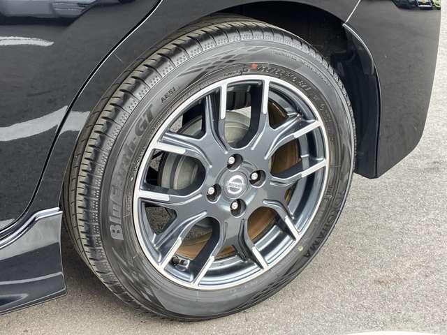 ノート １．２　ｅ－ＰＯＷＥＲ　ＮＩＳＭＯ　日産純正メモリーナビ　全方位カメラ　アラウンドビュ　エマージェンシーＢ　セキュリティー　ＡＷ　１オーナー　キーレススタート　車線逸脱警報装置　メモリーナビ付き　オートＬＥＤ　ＬＥＤヘットライト　記録簿（27枚目）