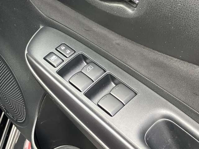 ノート １．２　ｅ－ＰＯＷＥＲ　ＮＩＳＭＯ　日産純正メモリーナビ　全方位カメラ　アラウンドビュ　エマージェンシーＢ　セキュリティー　ＡＷ　１オーナー　キーレススタート　車線逸脱警報装置　メモリーナビ付き　オートＬＥＤ　ＬＥＤヘットライト　記録簿（39枚目）