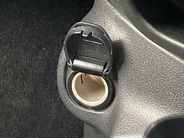 ノート １．２　ｅ－ＰＯＷＥＲ　ＮＩＳＭＯ　日産純正メモリーナビ　全方位カメラ　アラウンドビュ　エマージェンシーＢ　セキュリティー　ＡＷ　１オーナー　キーレススタート　車線逸脱警報装置　メモリーナビ付き　オートＬＥＤ　ＬＥＤヘットライト　記録簿（48枚目）