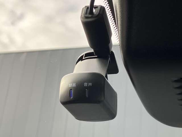 オーラ １．２　Ｇ　日産コネクトナビ　全方位カメラ　フルセグテレビ　ハイビームアシスト　ＥＴＣ車載器　アルミ　ＬＤＷ　ＬＥＤライト　バックモニター　禁煙　エアバッグ　ドライブレコーダー　記録簿　メモリーナビ　サイドカメラ（16枚目）