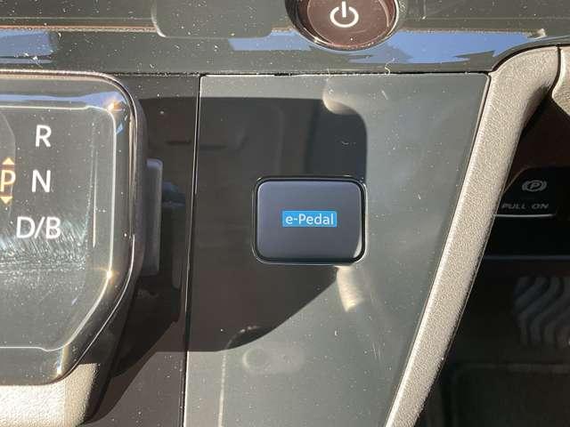 サクラ Ｘ　大画面メモリーナビ　全方位カメラ　カーテンエアバッグ　ＡＴハイビーム　取説記録簿　インテリキ　ＬＥＤランプ　フルセグ地デジ　ワンオーナー車　盗難防止装置　ＬＤＷ　ドライブレコーダー　禁煙　ＥＴＣ（9枚目）