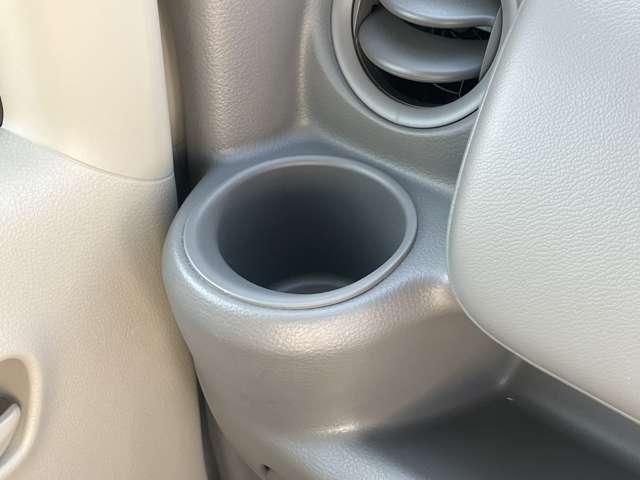 ��̓͂��₷���ʒu�Ƀh�����N�z���_�[������ׁA�ƂĂ��֗��ł���