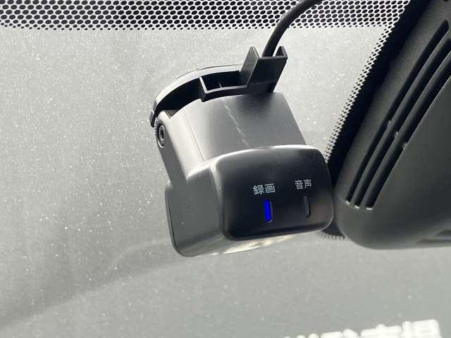 セレナ １．２　ｅ－ＰＯＷＥＲ　ハイウェイスター　Ｖ　大画面メモリーナビ　全方位カメラ　キーレスエントリ　レーダークルーズＣ　衝突軽減ブレーキシステム　スマートキーＰスタート　１オーナ　車線逸脱　ＬＥＤヘッドライト　ＥＴＣ　ドライブレコーダー　記録簿付き（21枚目）