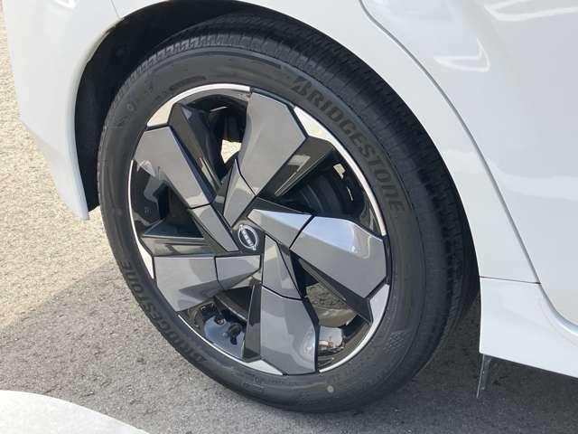 オーラ １．２　Ｇ　大画面メモリーナビ　全方位カメラ　エマージェンシーＢ　ワンオナ　ＴＶナビ　地デジ　キーレス　スマキー　レーンキープアシスト　ＬＥＤヘッドランプ　ＥＴＣ　サイドカメラ　パワーウィンドウ　ドラレコ　記録簿（32枚目）