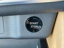 プッシュエンジンスタートでラクラクエンジンの始動ができます。