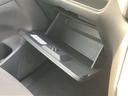 グローブボックスは広々としております☆