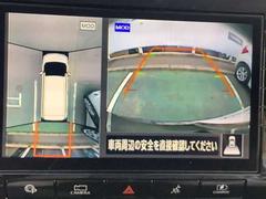 アラウンドビューモニター装備！空から見ているような映像によって不慣れな場所での車庫入れや縦列駐車等はもちろん狭い道でのすれ違いも安心♪ 6