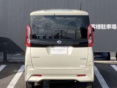 Ÿ�����̵�����֤Ǥ⡢����������ǥ����顼�μ֤�Ź��Ǹ����Ǥ��ޤ����ʣǣţ�-�ո��������ƥ�ˡ��ޤ������ǥ����顼�ʤΤǤ�����󿷼֤Τ����̤⾵��ޤ��� 5