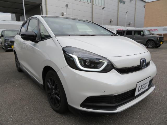 フィット ｅ：ＨＥＶホーム　ブラックスタイル　純正ナビ　バックカメラ（5枚目）