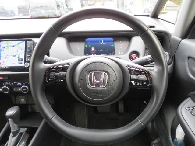 フィット ｅ：ＨＥＶホーム　ブラックスタイル　純正ナビ　バックカメラ（12枚目）