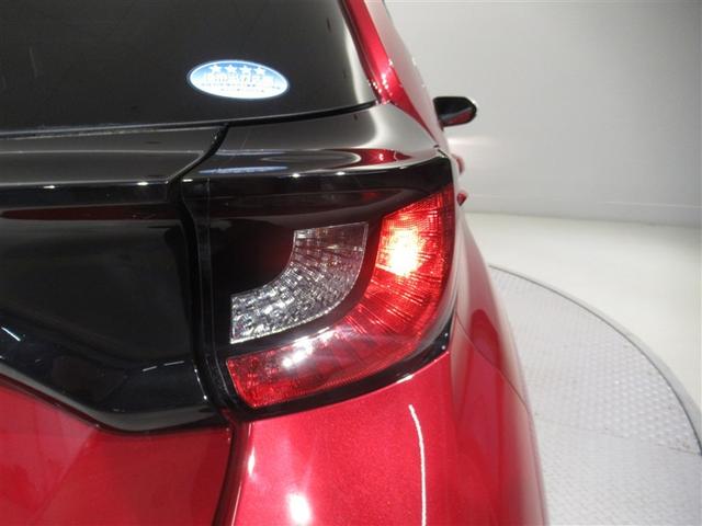 ヤリス Ｘ　衝突被害軽減システム　バックカメラ　ＣＤ　ミュージックプレイヤー接続可　ＤＶＤ再生　スマートキー　キーレス　ワンオーナー（10枚目）