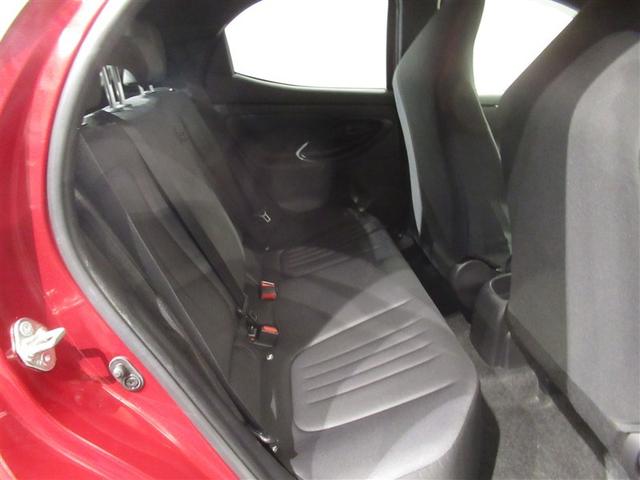 ヤリス Ｘ　衝突被害軽減システム　バックカメラ　ＣＤ　ミュージックプレイヤー接続可　ＤＶＤ再生　スマートキー　キーレス　ワンオーナー（14枚目）