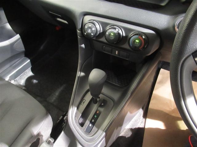 ヤリス Ｘ　衝突被害軽減システム　バックカメラ　ＣＤ　ミュージックプレイヤー接続可　ＤＶＤ再生　スマートキー　キーレス　ワンオーナー（21枚目）