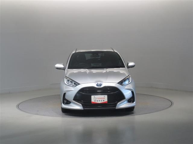 ヤリス ハイブリッドＺ　衝突被害軽減システム　メモリーナビ　バックカメラ　ＥＴＣ　ＣＤ　ミュージックプレイヤー接続可　ＤＶＤ再生　オートクルーズコントロール　ＬＥＤヘッドランプ　スマートキー　キーレス　ハイブリッド（2枚目）