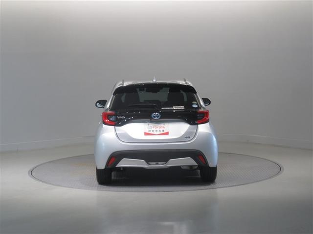 ヤリス ハイブリッドＺ　衝突被害軽減システム　メモリーナビ　バックカメラ　ＥＴＣ　ＣＤ　ミュージックプレイヤー接続可　ＤＶＤ再生　オートクルーズコントロール　ＬＥＤヘッドランプ　スマートキー　キーレス　ハイブリッド（5枚目）