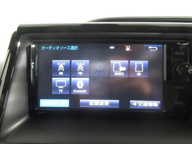 ヴォクシー ＺＳ　衝突被害軽減システム　メモリーナビ　フルセグ　バックカメラ　ＥＴＣ　ＣＤ　ミュージックプレイヤー接続可　ＤＶＤ再生　ＬＥＤヘッドランプ　電動スライドドア　乗車定員８人　３列シート　スマートキー（4枚目）