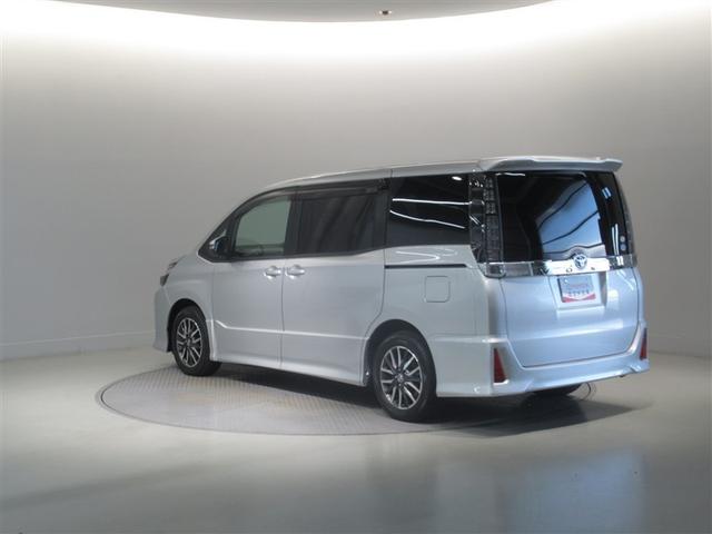 ヴォクシー ＺＳ　衝突被害軽減システム　メモリーナビ　フルセグ　バックカメラ　ＥＴＣ　ＣＤ　ミュージックプレイヤー接続可　ＤＶＤ再生　ＬＥＤヘッドランプ　電動スライドドア　乗車定員８人　３列シート　スマートキー（7枚目）