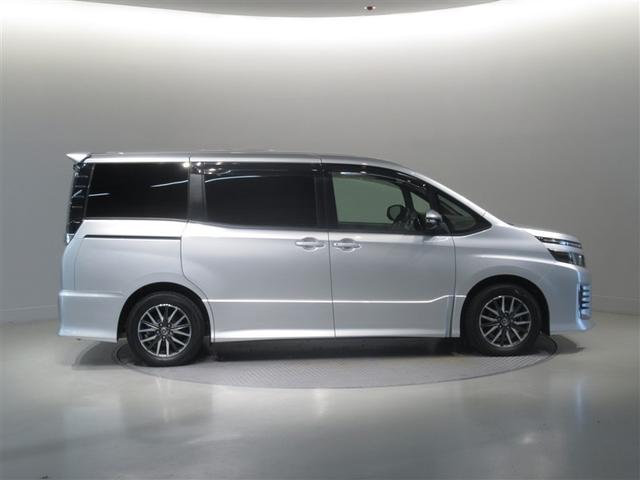 ヴォクシー ＺＳ　衝突被害軽減システム　メモリーナビ　フルセグ　バックカメラ　ＥＴＣ　ＣＤ　ミュージックプレイヤー接続可　ＤＶＤ再生　ＬＥＤヘッドランプ　電動スライドドア　乗車定員８人　３列シート　スマートキー（10枚目）