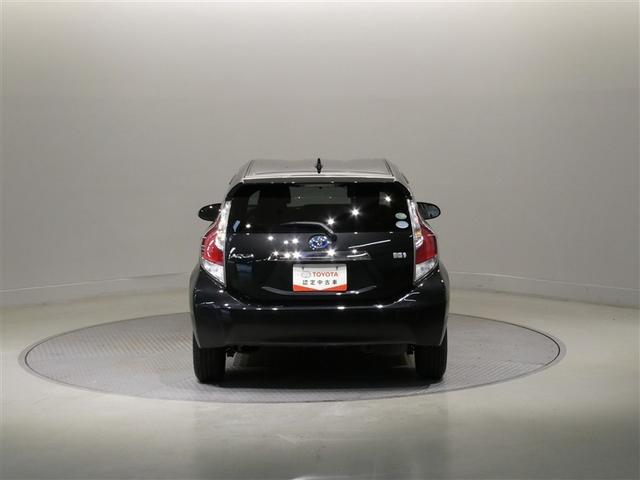 アクア Ｓスタイルブラック　衝突被害軽減システム　メモリーナビ　フルセグ　バックカメラ　ＥＴＣ　ＣＤ　ミュージックプレイヤー接続可　ＤＶＤ再生　スマートキー　キーレス　ハイブリッド　ワンオーナー（9枚目）