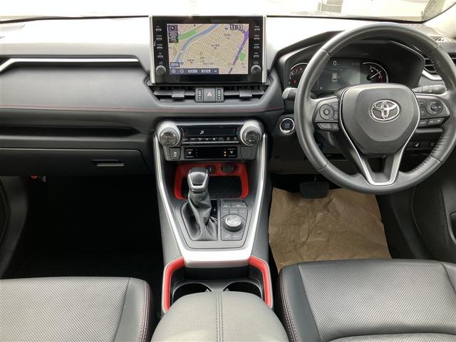 �X�^�C���b�V���ȃf�U�C���̃C���p�l�B�e����X�C�b�`�͎g���₷���ʒu�ɔz�u����Ă܂��B