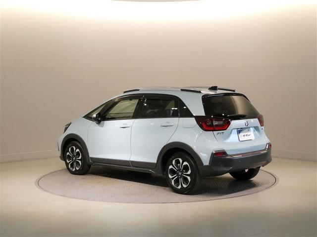 フィット ｅ：ＨＥＶクロスター　衝突被害軽減システム　メモリーナビ　フルセグ　バックカメラ　ＥＴＣ　ＣＤ　ミュージックプレイヤー接続可　ＤＶＤ再生　オートクルーズコントロール　ＬＥＤヘッドランプ　スマートキー　キーレス　ハイブリッド（8枚目）