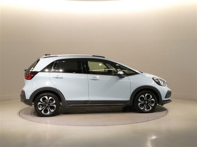 フィット ｅ：ＨＥＶクロスター　衝突被害軽減システム　メモリーナビ　フルセグ　バックカメラ　ＥＴＣ　ＣＤ　ミュージックプレイヤー接続可　ＤＶＤ再生　オートクルーズコントロール　ＬＥＤヘッドランプ　スマートキー　キーレス　ハイブリッド（11枚目）