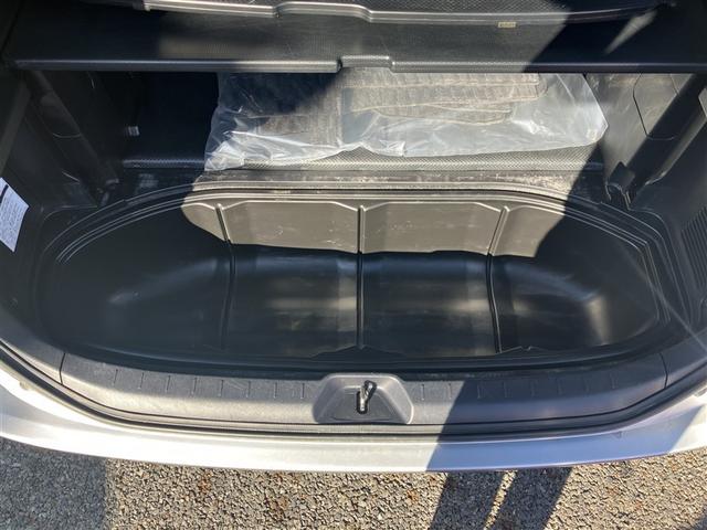 ノア ＹＹ　メモリーナビ　フルセグ　バックカメラ　ＥＴＣ　ＣＤ　ミュージックプレイヤー接続可　ＤＶＤ再生　両側電動スライド　キーレス（18枚目）