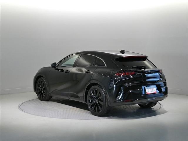 クラウンスポーツ Ｚ　衝突被害軽減システム　メモリーナビ　フルセグ　バックカメラ　ＥＴＣ　ミュージックプレイヤー接続可　電動シート　オートクルーズコントロール　ＬＥＤヘッドランプ　３列シート　スマートキー　キーレス　４ＷＤ（10枚目）