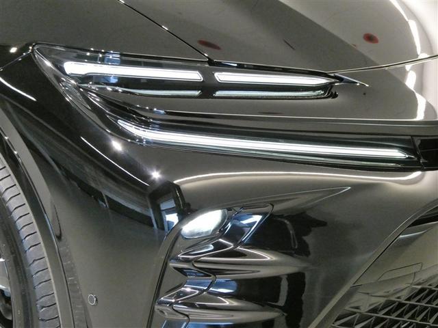 クラウンスポーツ Ｚ　衝突被害軽減システム　メモリーナビ　フルセグ　バックカメラ　ＥＴＣ　ミュージックプレイヤー接続可　電動シート　オートクルーズコントロール　ＬＥＤヘッドランプ　３列シート　スマートキー　キーレス　４ＷＤ（15枚目）